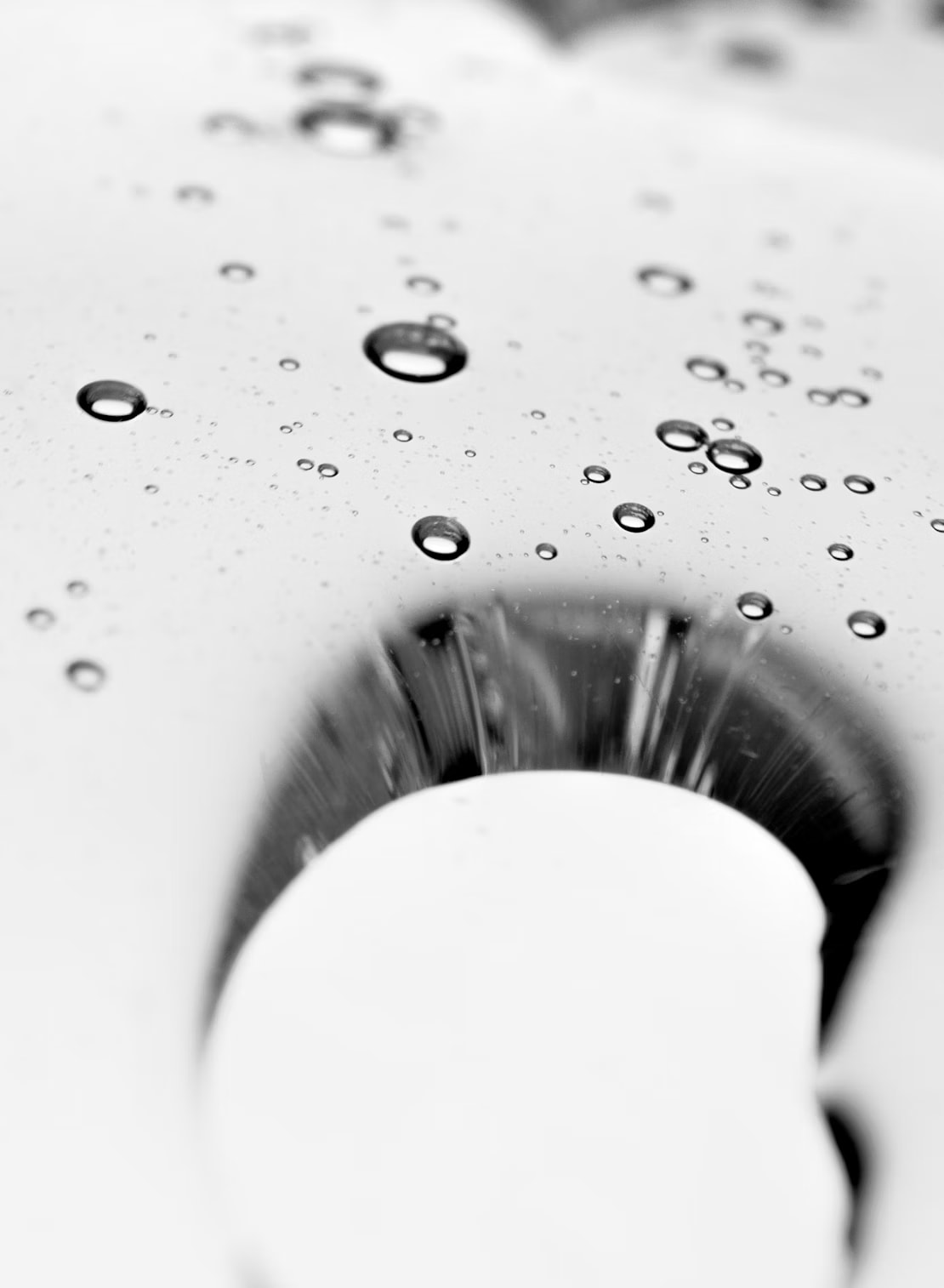 Tecnología de hidrogel Maurten — gotas de agua en superficie